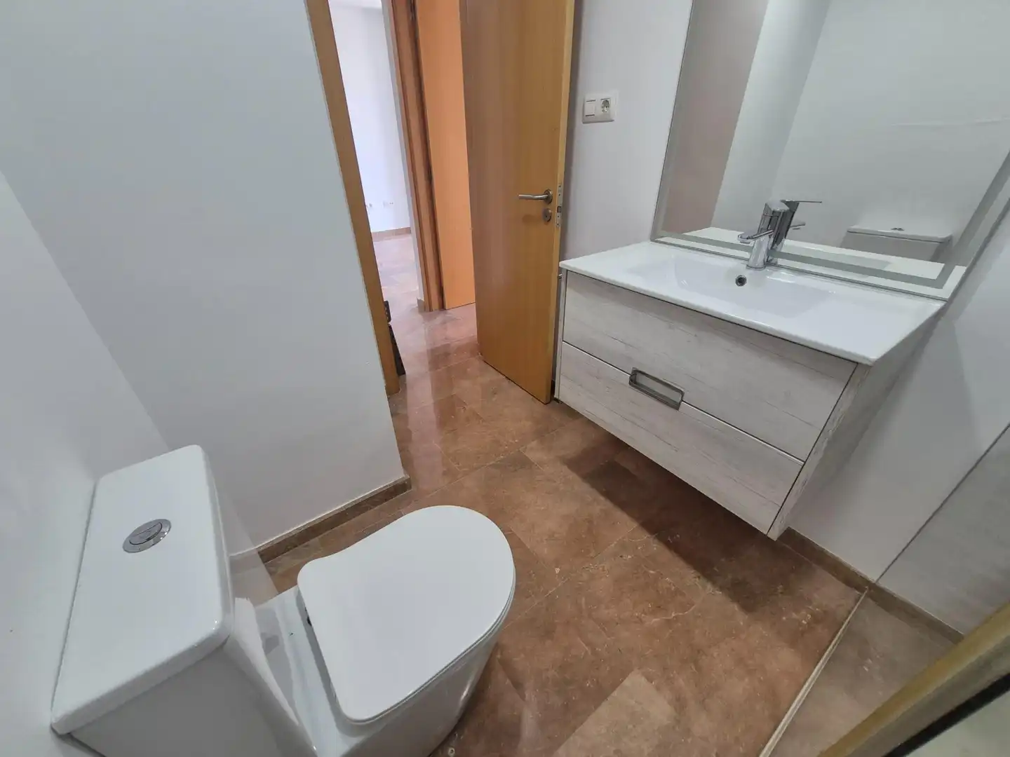 Bathroom of Flat for sale in Aldaia  with Air Conditioner, Private garden and Storage room