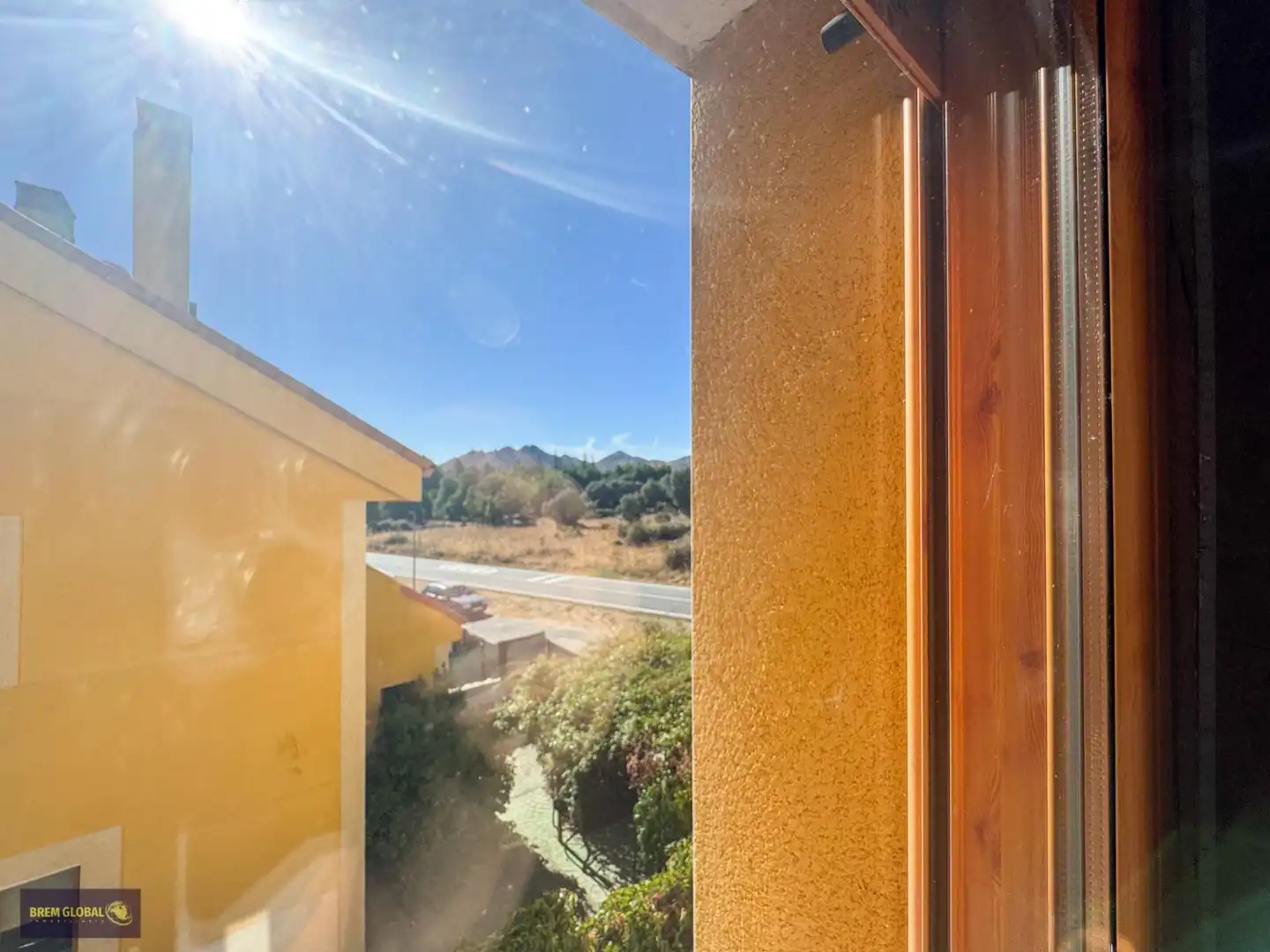 Vista exterior de Casa adosada en venta en Lozoyuela-Navas-Sieteiglesias con Calefacción, Jardín privado y Terraza