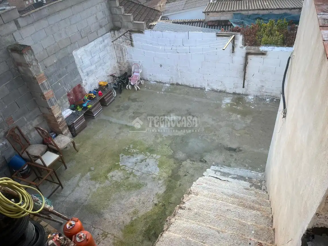 Einfamilien-Reihenhaus zum Verkauf in Pinos Puente mit Terrasse