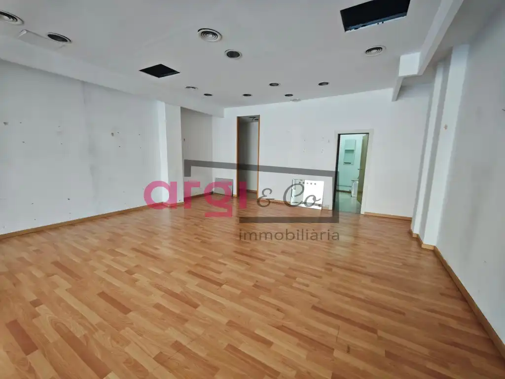Local comercial en alquiler en La Roureda, imagen 5