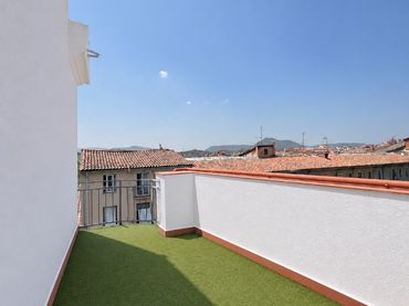 Pis amb balcó en venda a Muralla de Sant Francesc 25