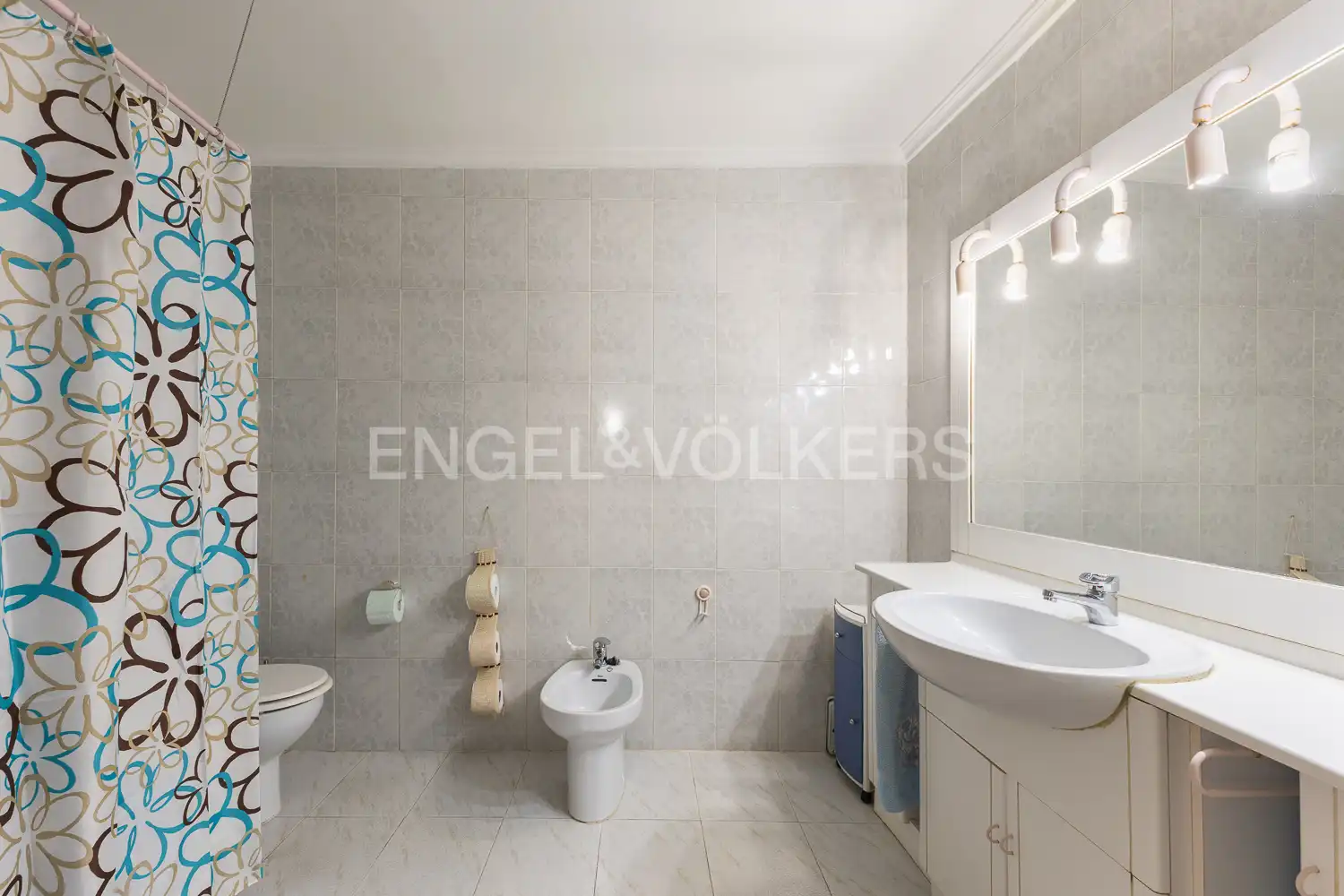 Baño de Apartamento en venta en Requena con Aire acondicionado y Calefacción