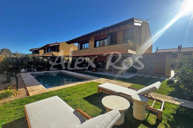 Casa-chalet en Venta en Regencós