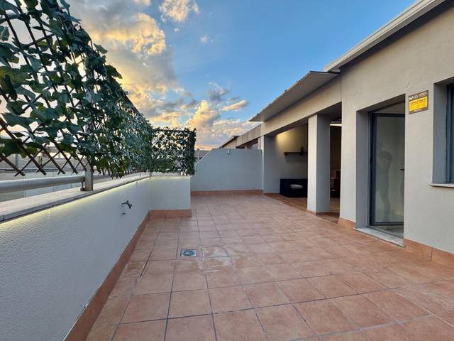 Ático en Venta en Calle REAL DE ARMILLA en Poniente