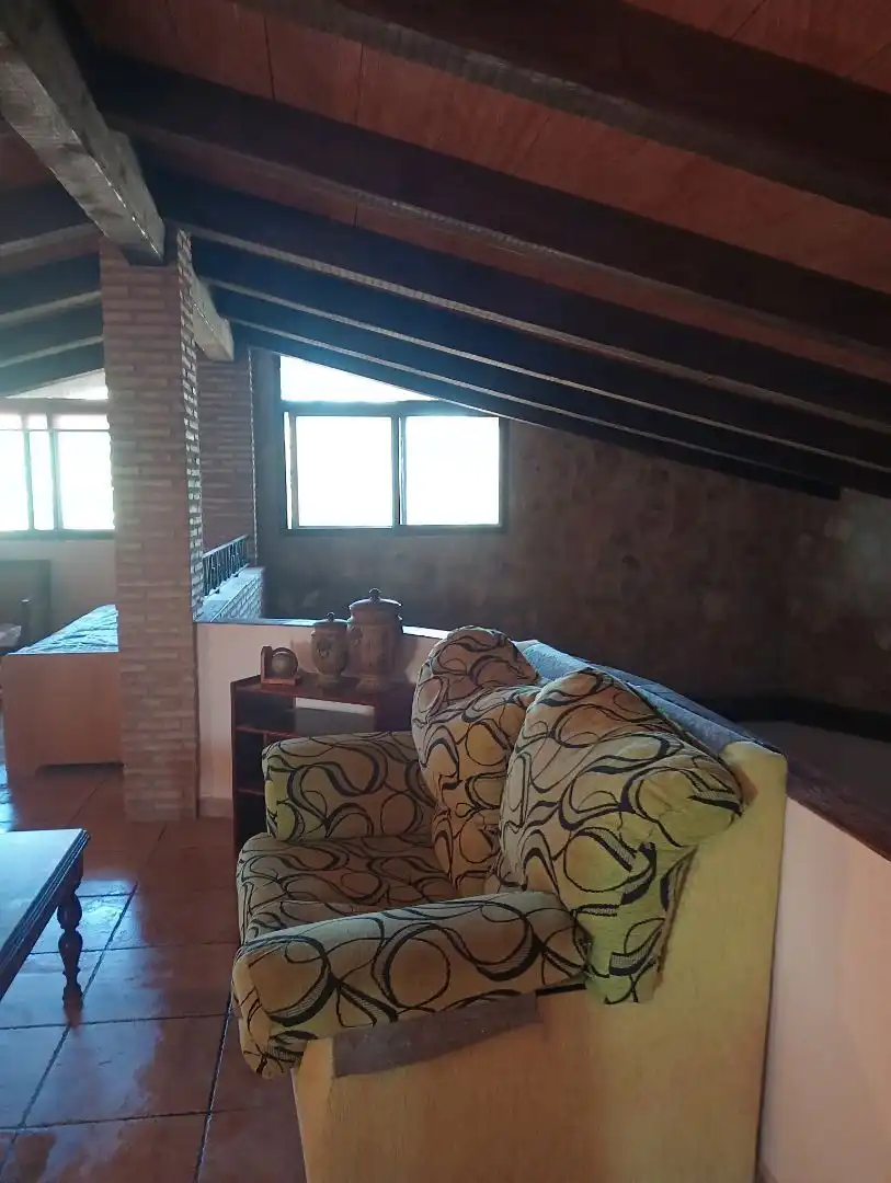 Dormitori de Casa o xalet en venda en Linares amb Aire condicionat, Calefacció i Jardí privat