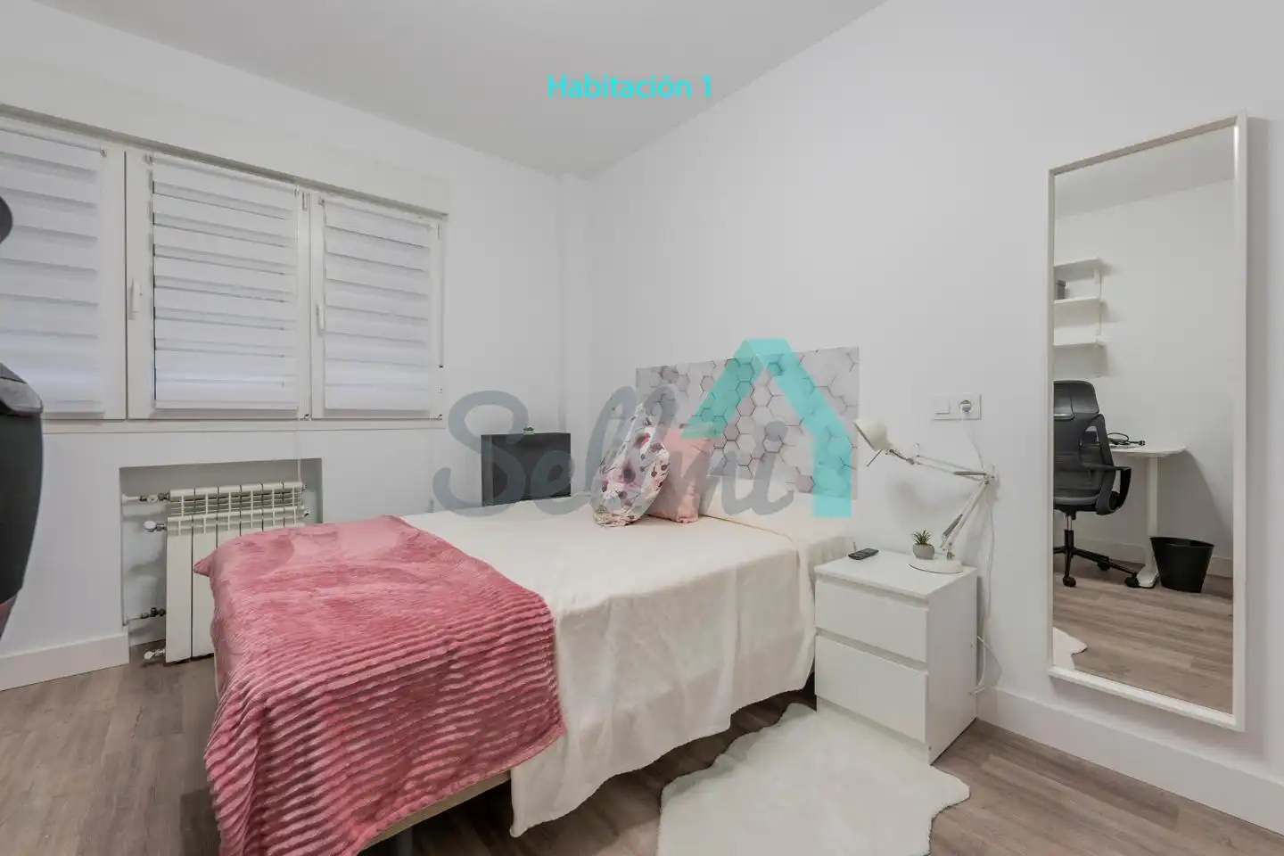 Habitación de Piso para compartir en Oviedo  con Calefacción y Amueblado