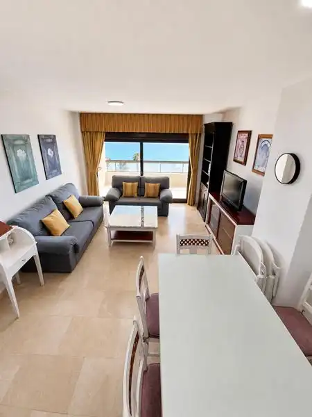 Wohnzimmer von Wohnung zur Miete in Estepona mit Terrasse