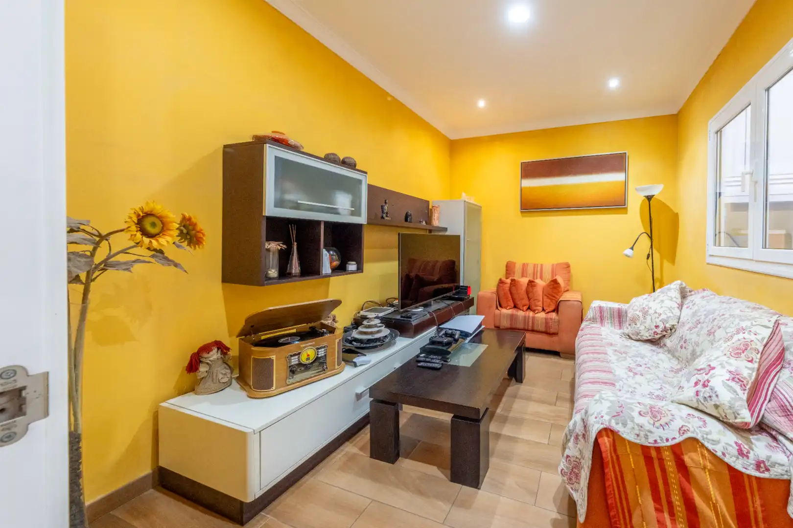 Sala d'estar de Pis en venda en Las Palmas de Gran Canaria amb Terrassa, Traster i Forn