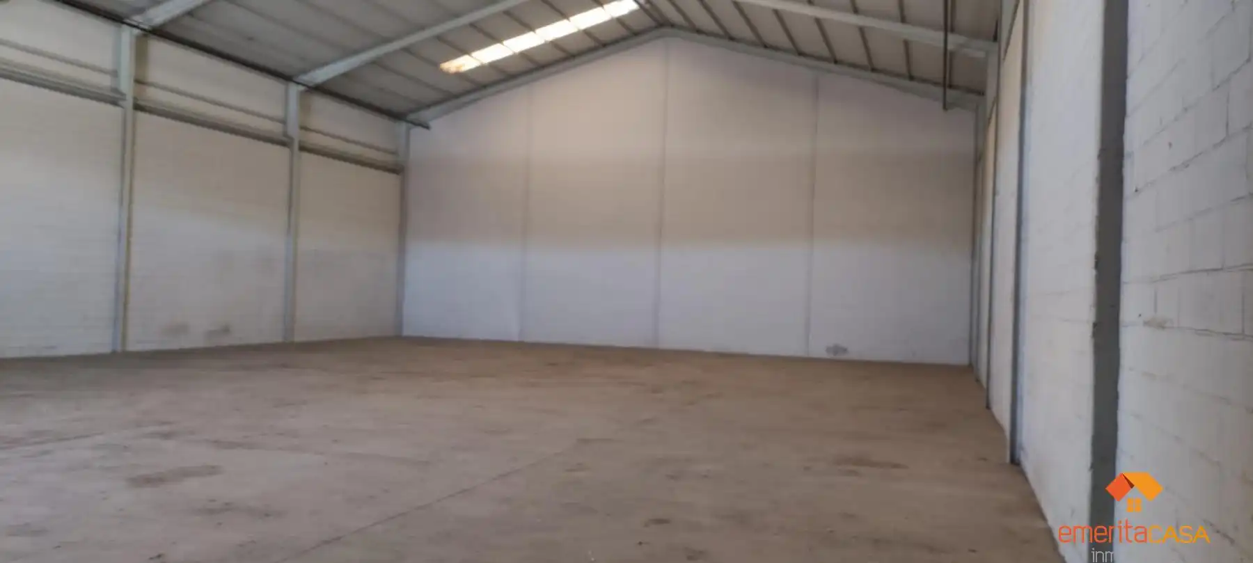 Nave industrial in affitto a Oeste