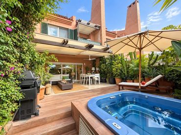 Adossat amb piscina en venda a Río Real - Los Monteros