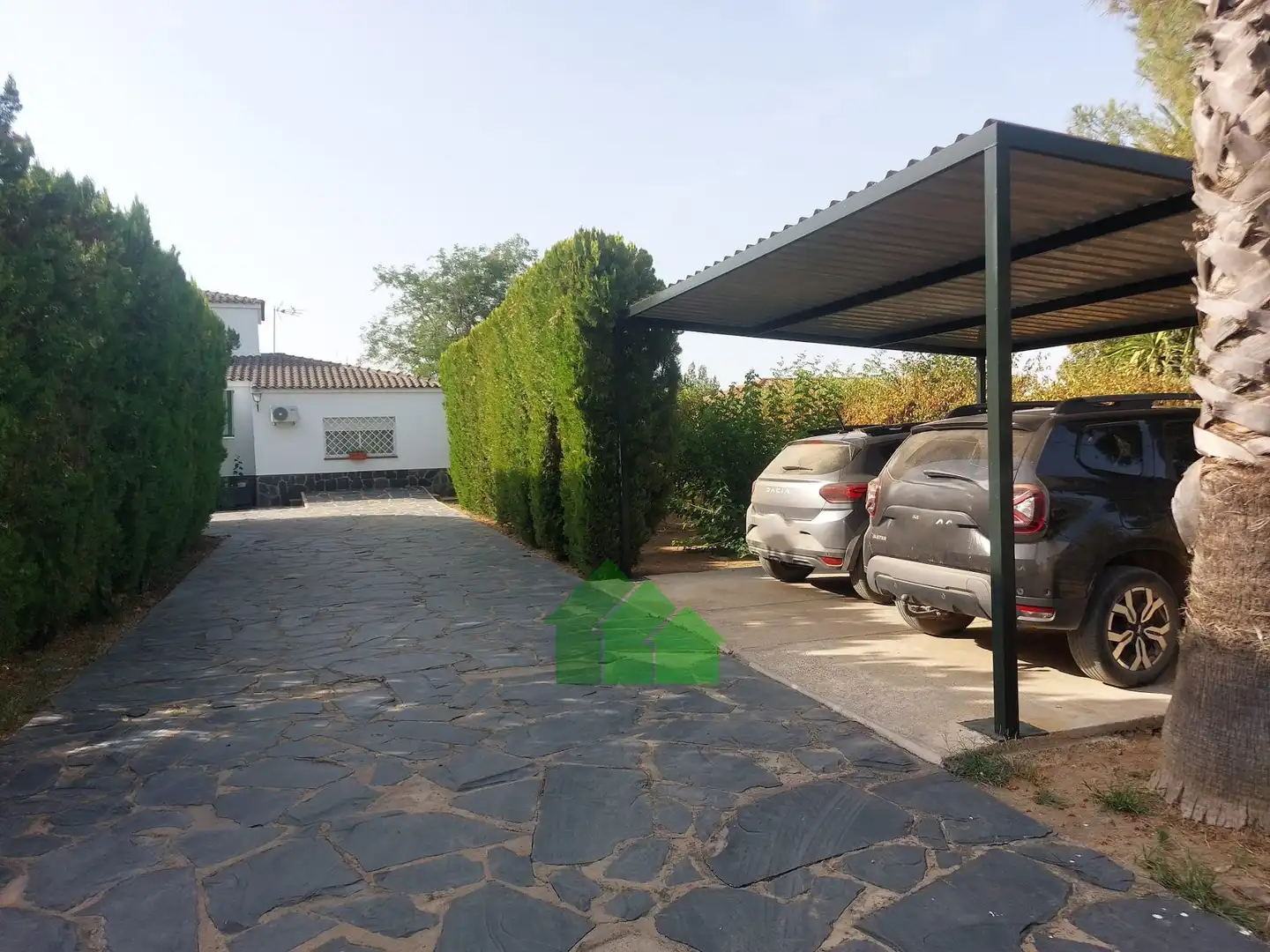 Aparcament de Casa o xalet en venda en Torremayor amb Aire condicionat, Traster i Piscina