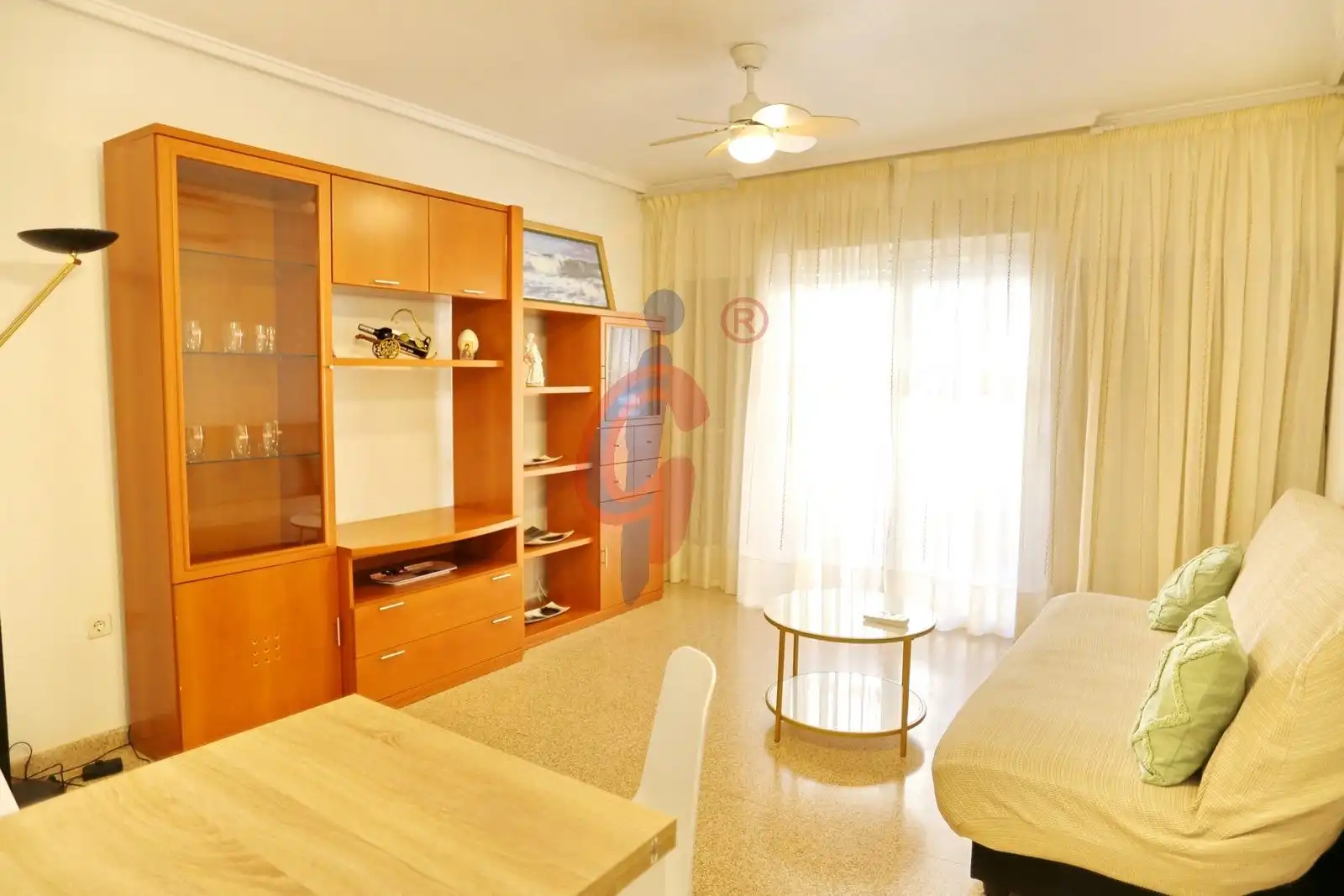 Habitación de Piso de alquiler en Guardamar del Segura con Aire acondicionado, Terraza y Amueblado