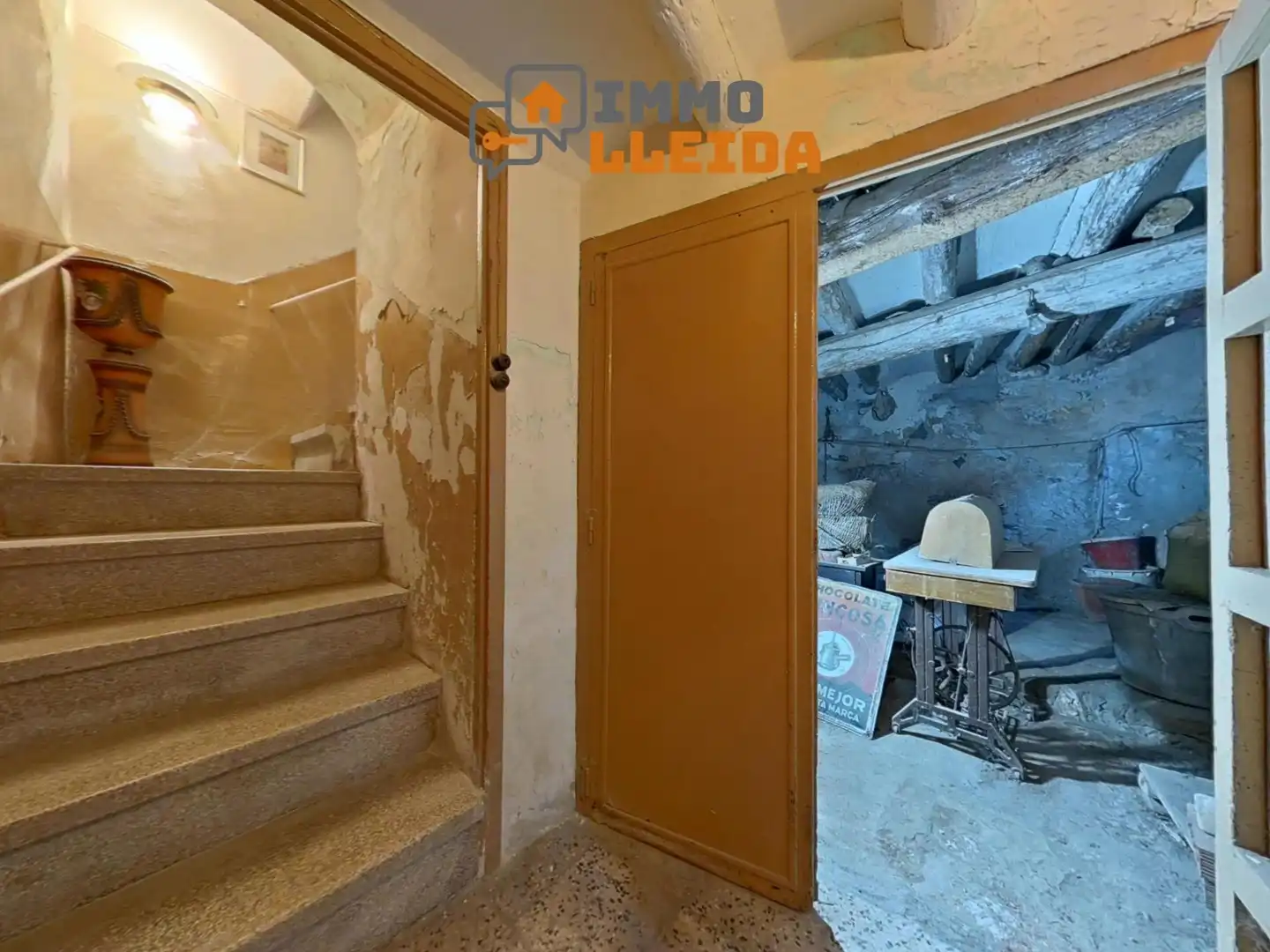 Casa adosada en venta en Cervera con Trastero y Amueblado