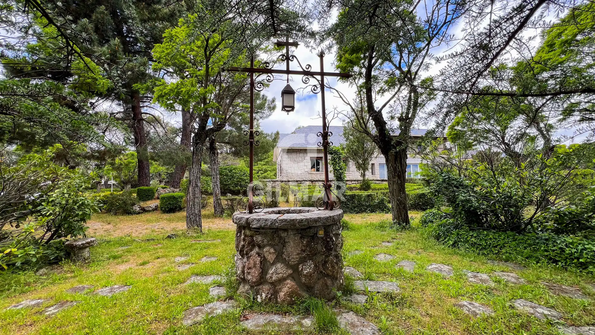 Jardí de Casa o xalet en venda en Guadarrama amb Calefacció, Jardí privat i Piscina
