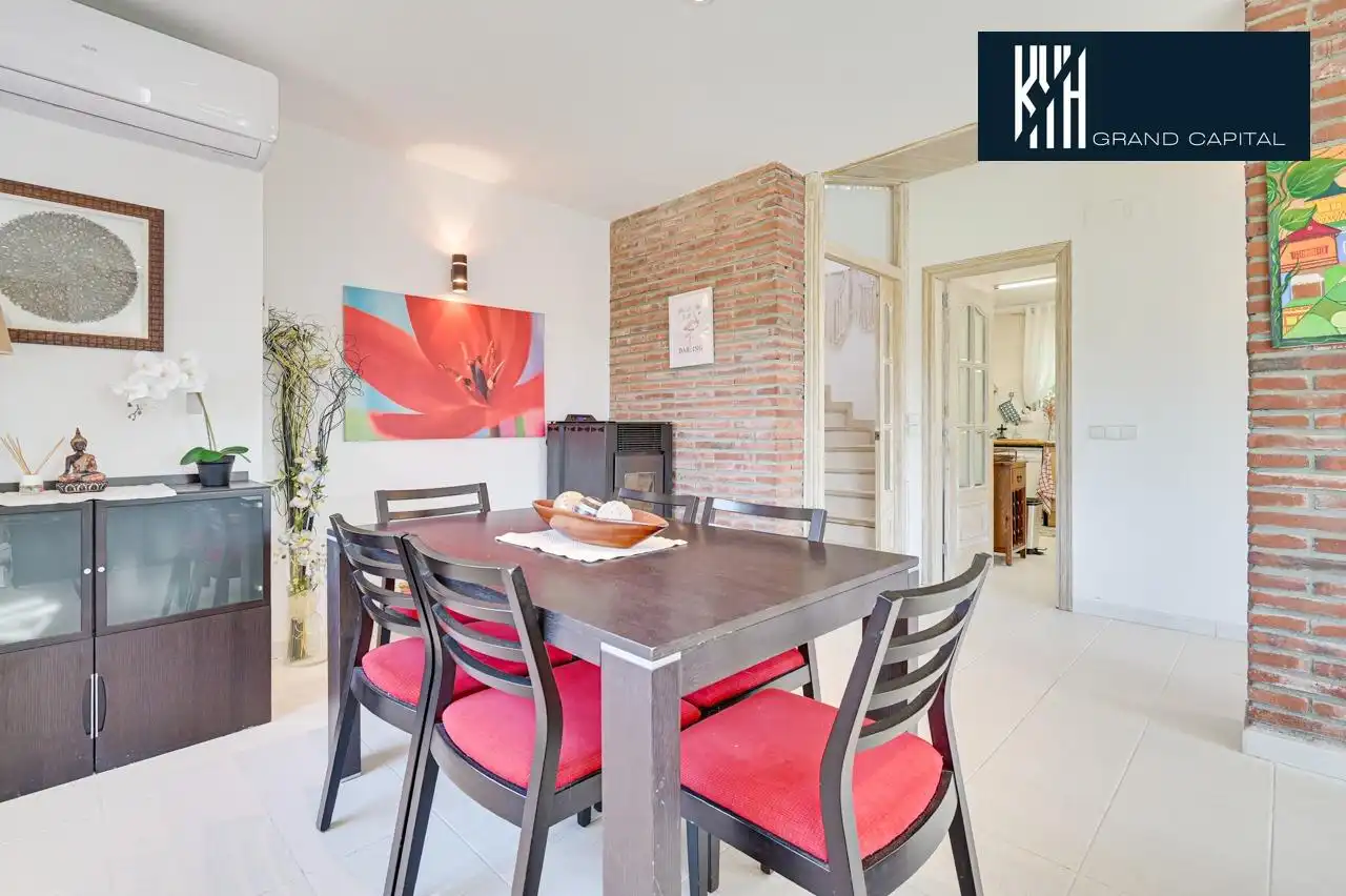 Casa con piscina in vendita a Carrer Carrer Montserrat, imagen 17