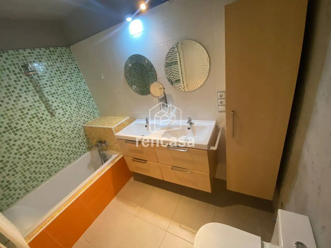 Bathroom of Flat for rent in Lleida  with Air Conditioner, Heating and Parquet flooring