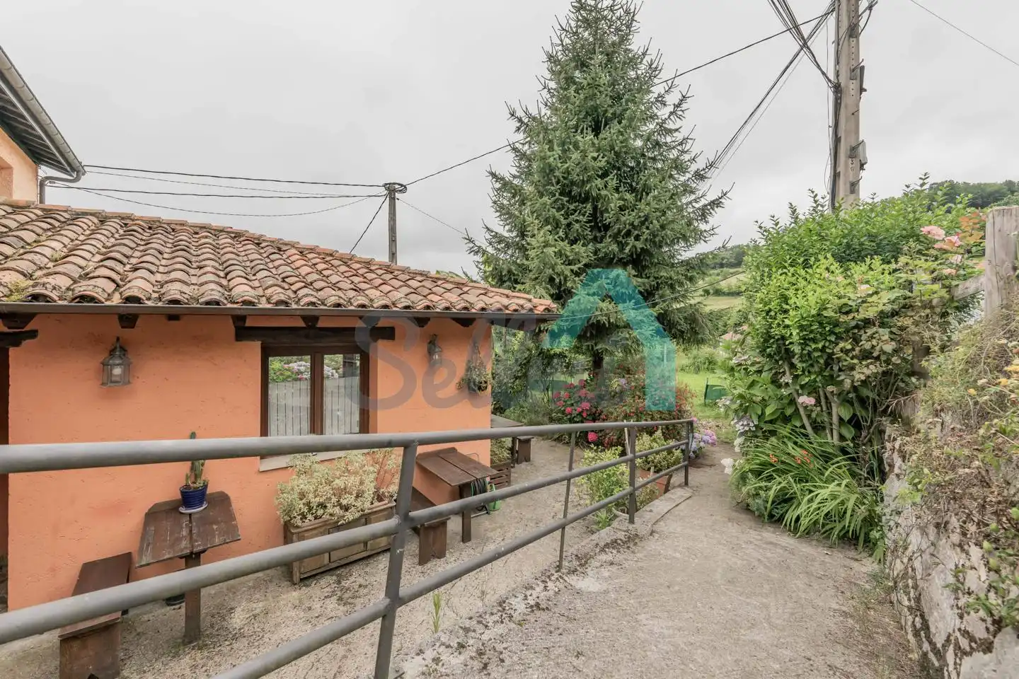 Vista exterior de Casa o chalet en venta en Sobrescobio con Calefacción, Jardín privado y Terraza
