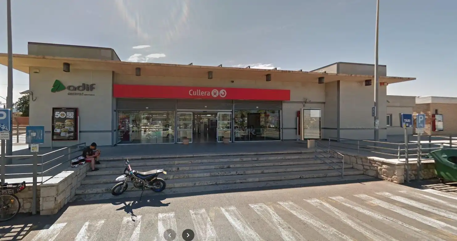 Piso en venta en Cullera con Terraza, Amueblado y Piscina comunitaria
