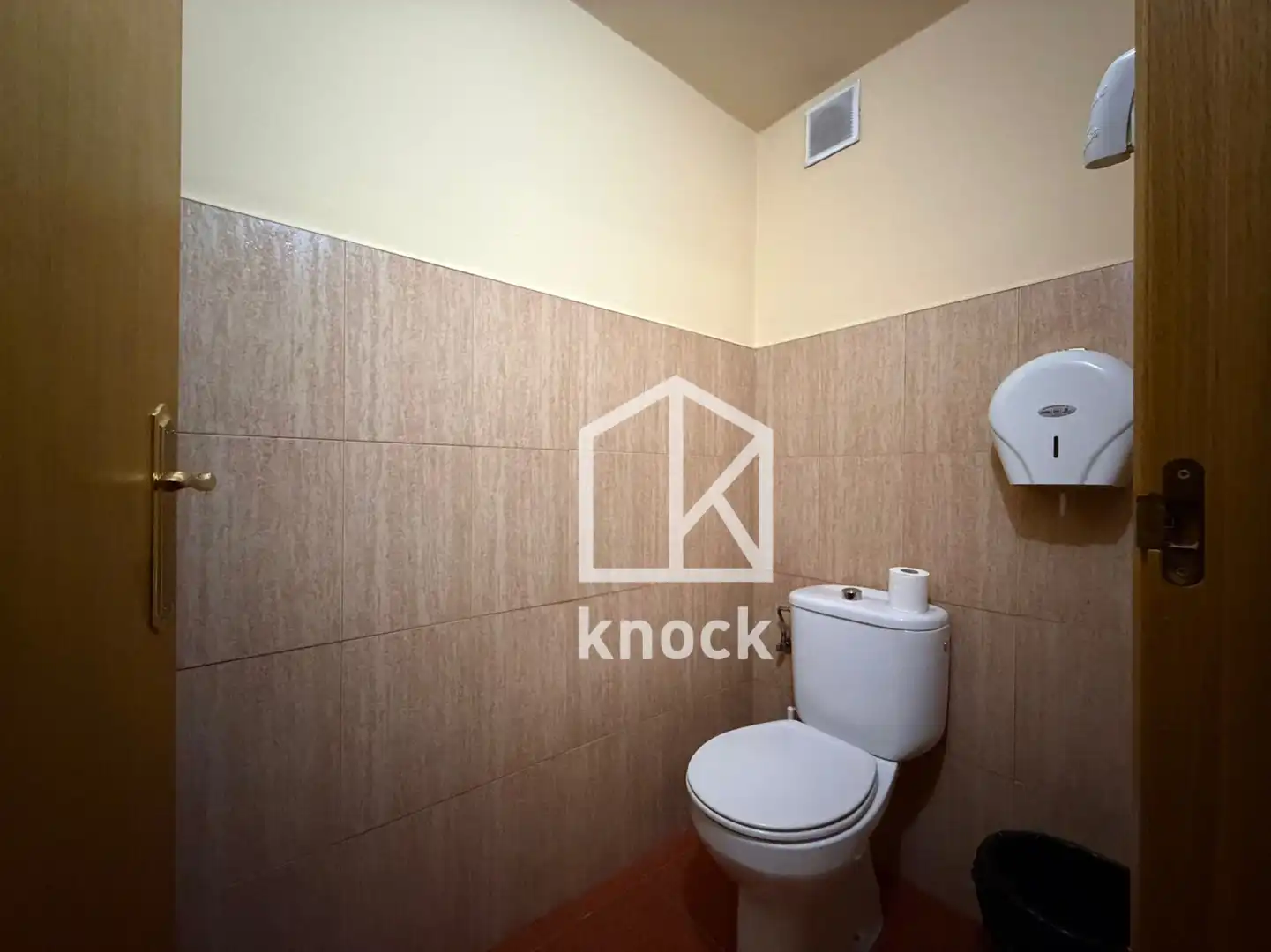 Local comercial en traspaso en Gijón - Calle Roncal, imagen 24