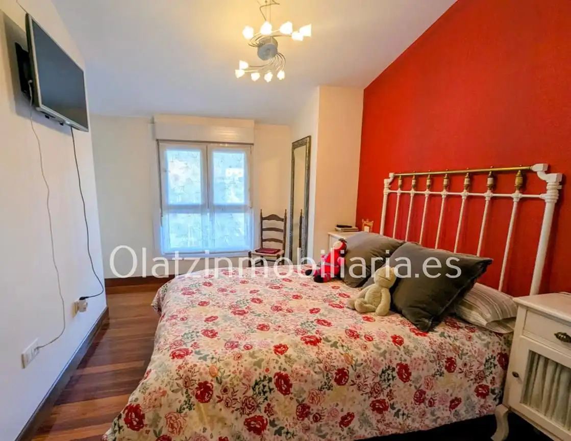 Bedroom of Houses for sale in Artziniega  with Heating, Private garden and Terrace