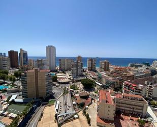 Vista exterior de Àtic en venda en Benidorm amb Aire condicionat i Terrassa