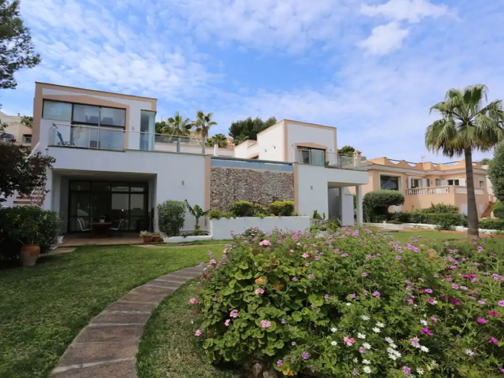 Casa con terrazza in vendita a Santa Ponça