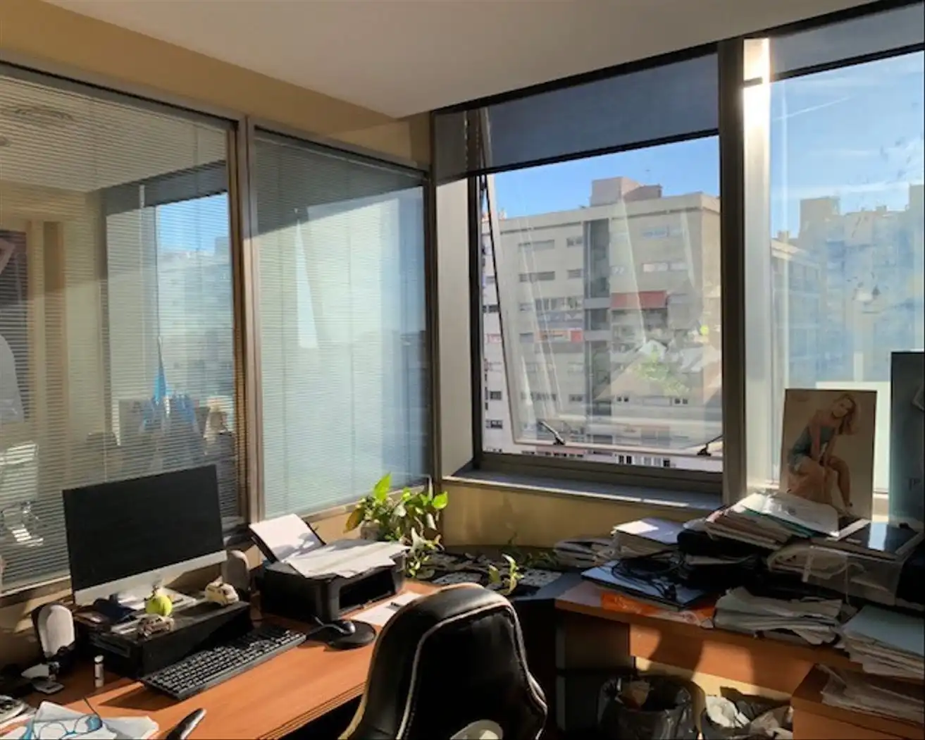 Office for sale in Barcelona  with Air Conditioner, Heating and Furnished