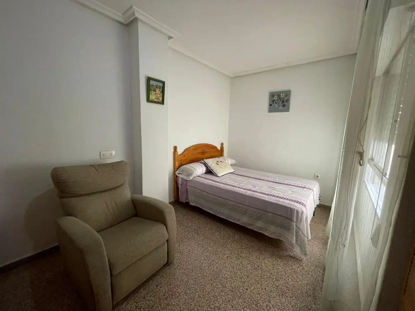 Habitación de Casa o chalet en venta en Guardamar del Segura con Aire acondicionado, Calefacción y Jardín privado