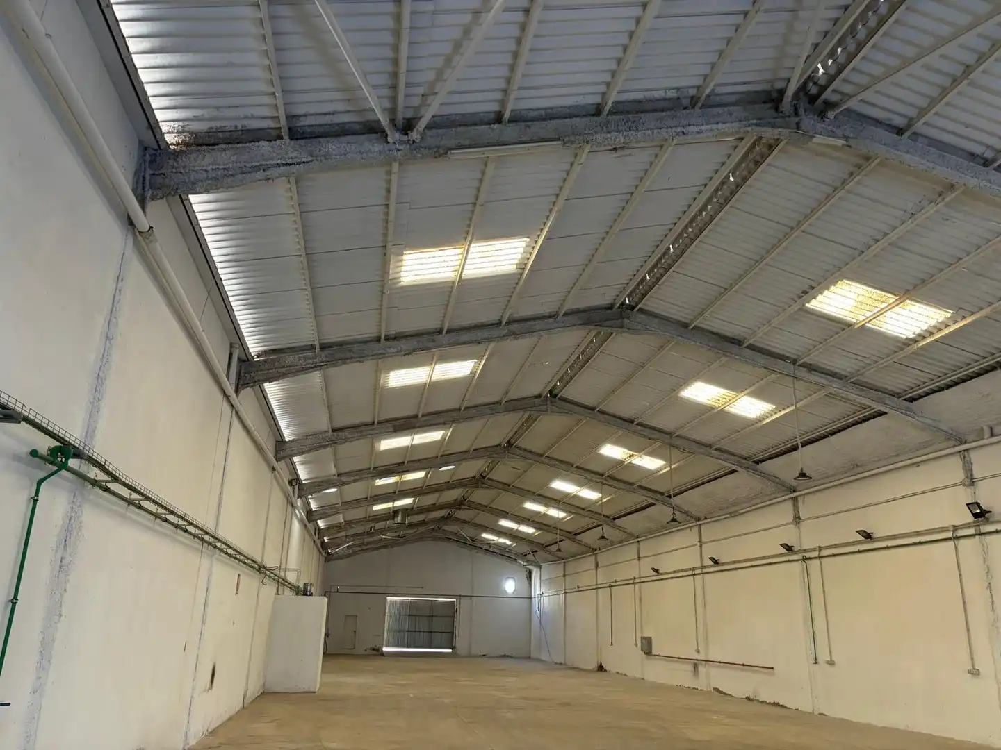Industrial building to rent in Cruce de Arinaga