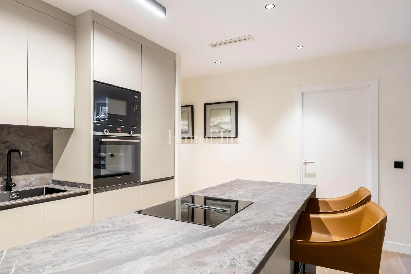 Flat with lift for sale in Diego de León, imagen 11