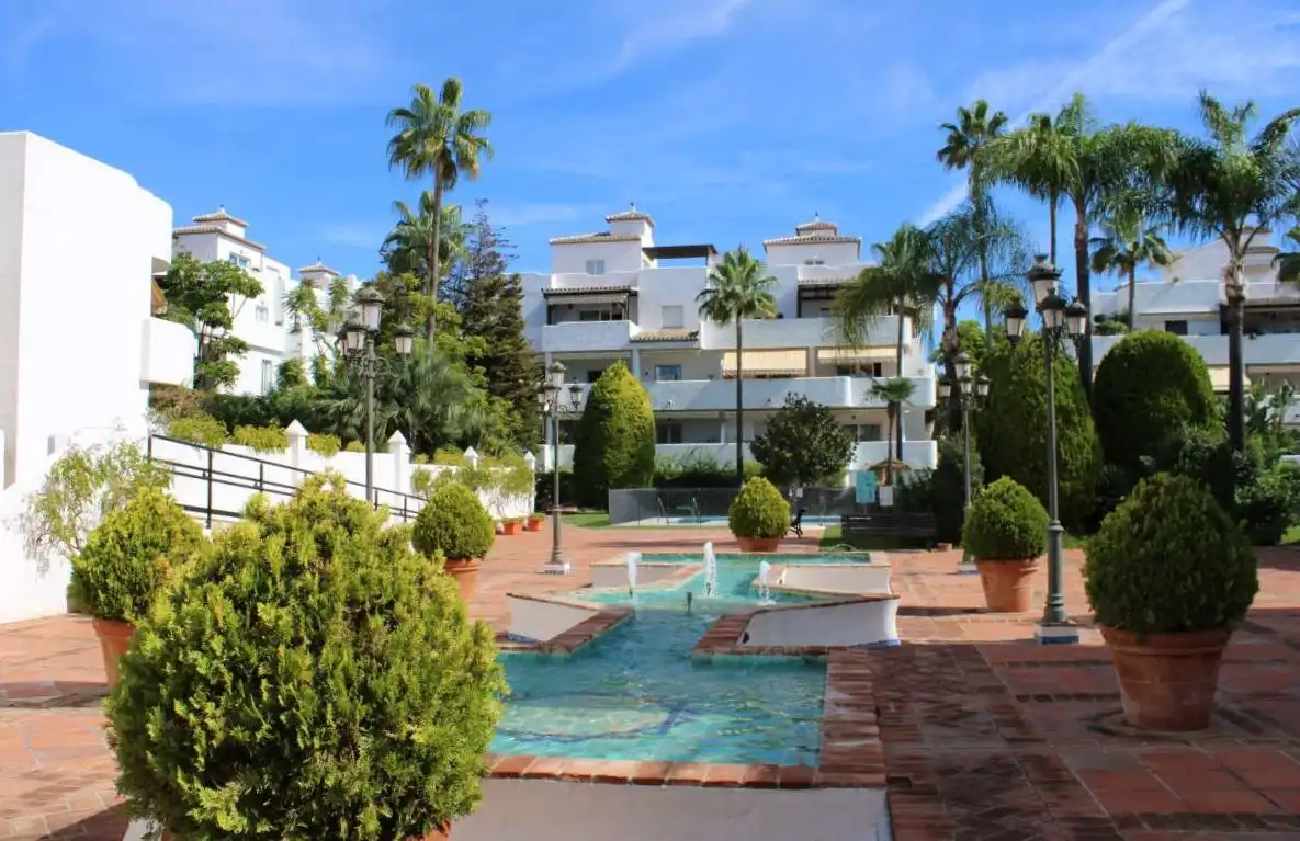 Ático con piscina en venta en Milla de Oro, imagen 2
