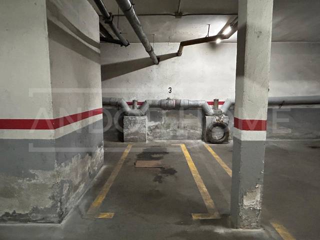 Garaje en Venta en Carrer de Tamarit en Sant Antoni