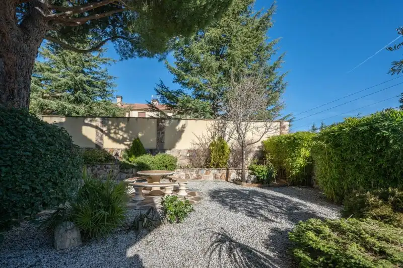 Jardí de Casa o xalet en venda en Valdemanco amb Calefacció, Terrassa i Traster