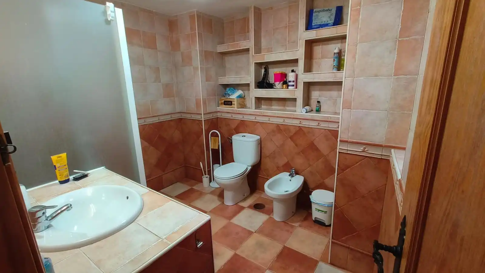 Bathroom of Houses for share in Jaén  with Air Conditioner, Private garden and Terrace