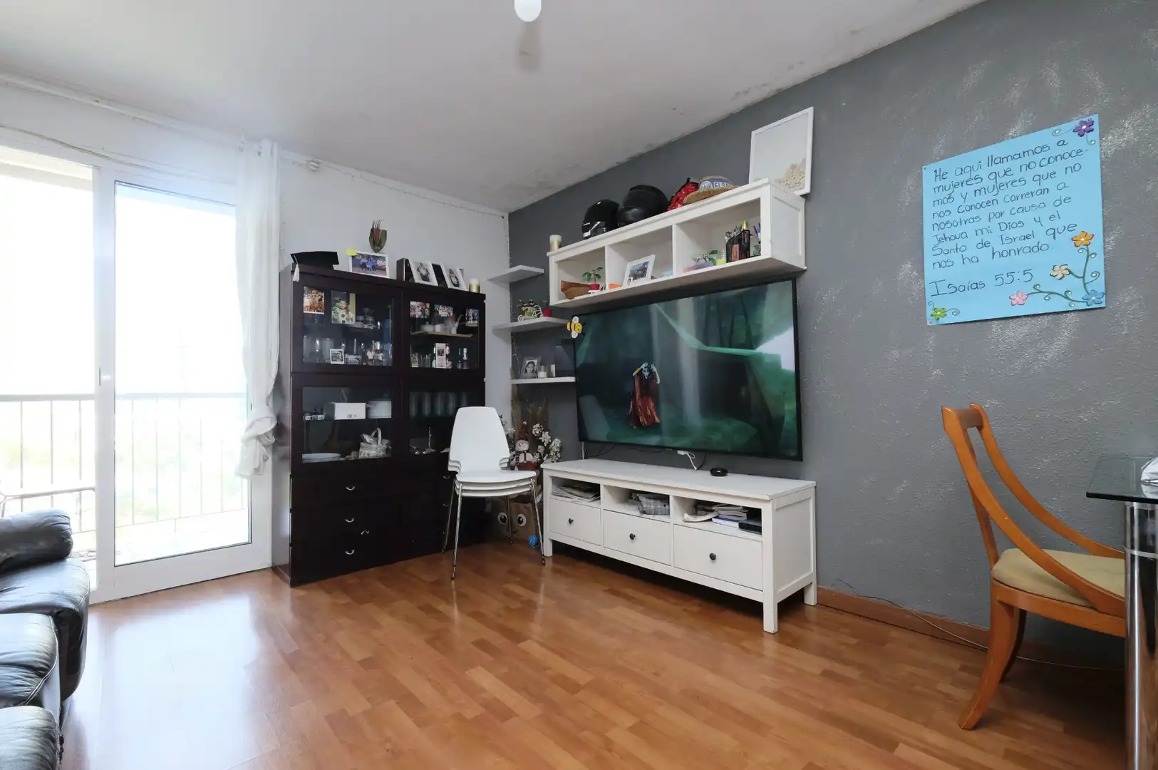 Sala d'estar de Pis en venda en Barcelona amb Forn i Balcó