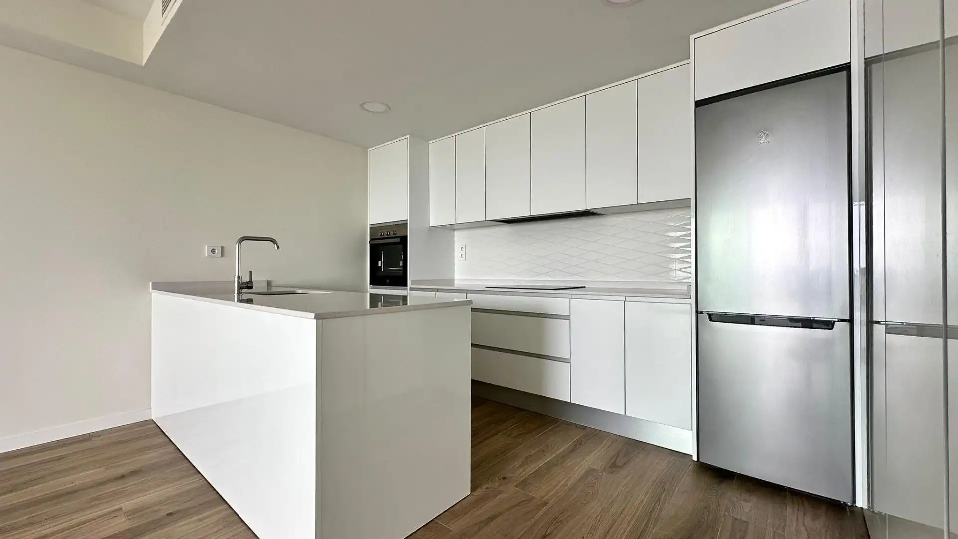 Mini appartamento con piscina in vendita a Calle CL COLOMBIA DE 7 Es:7 Pl:03 Pt:73C SECTOR-6 (RG1.A, imagen 5