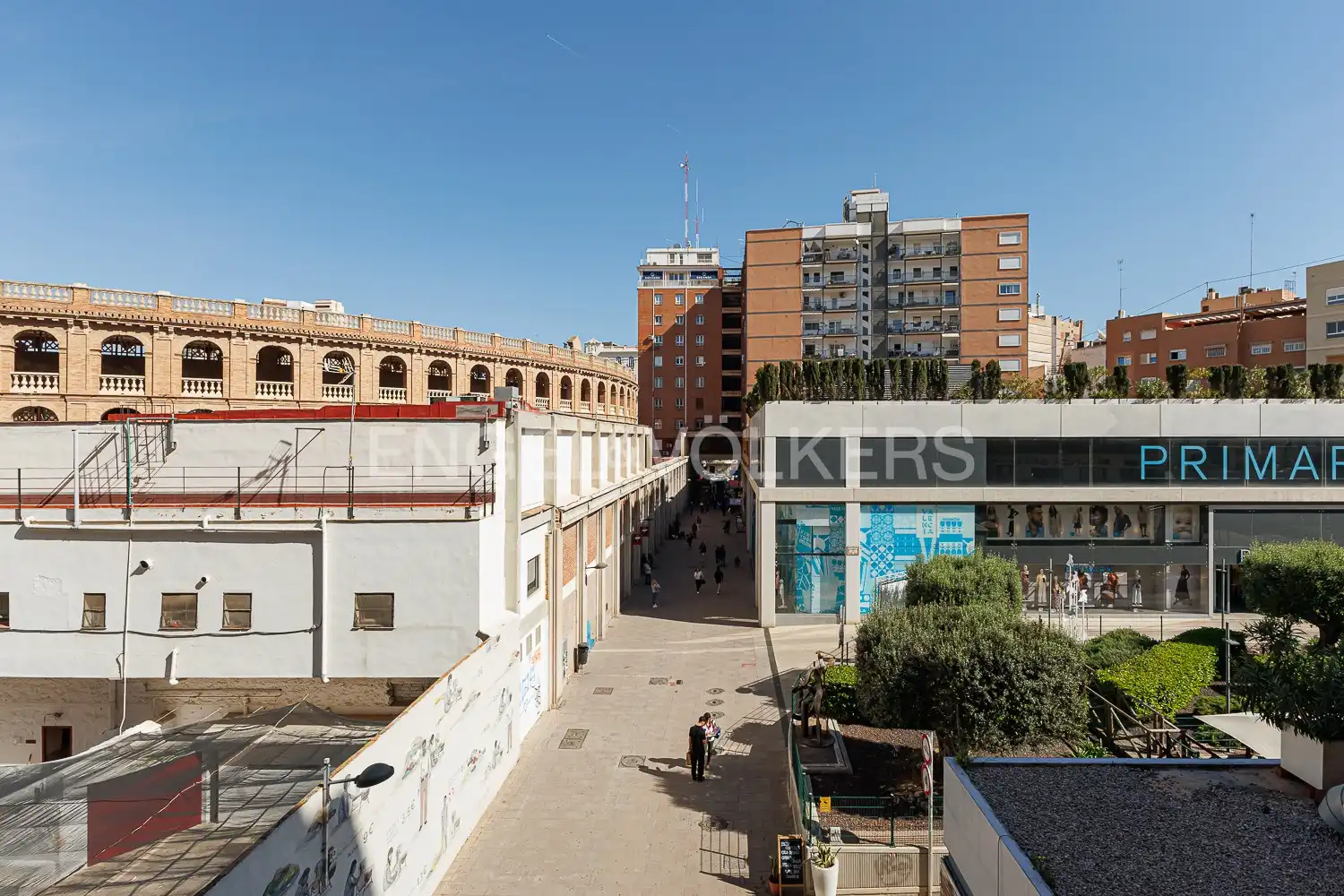 Außenansicht von Wohnung zur Miete in Valencia mit Klimaanlage, Heizung und Terrasse