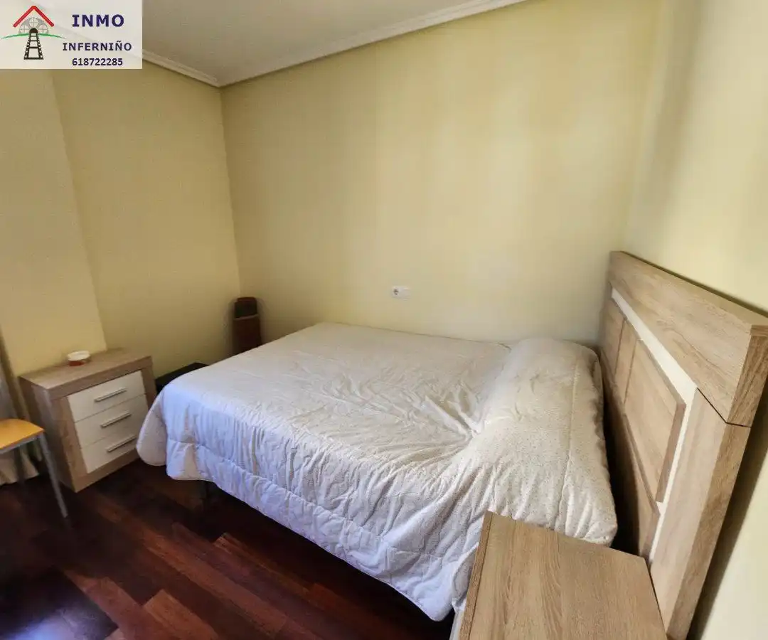 Bedroom of Flat for rent in Ferrol  with Parquet flooring, Storage room and Furnished