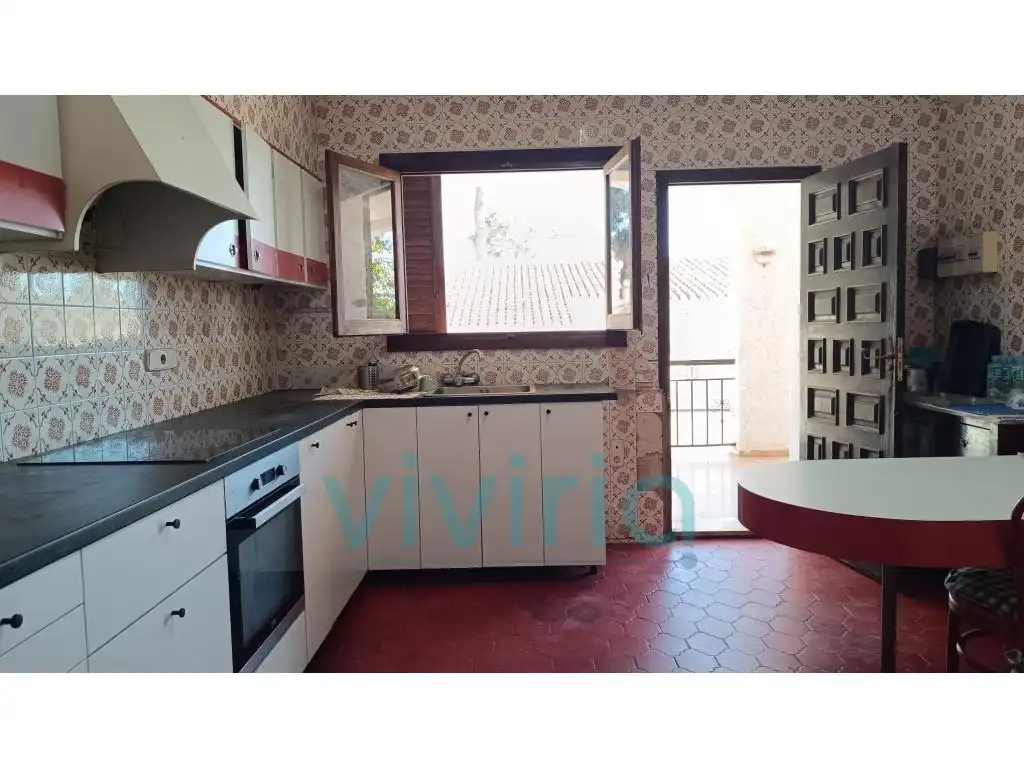 Kitchen of Houses for sale in La Cañada