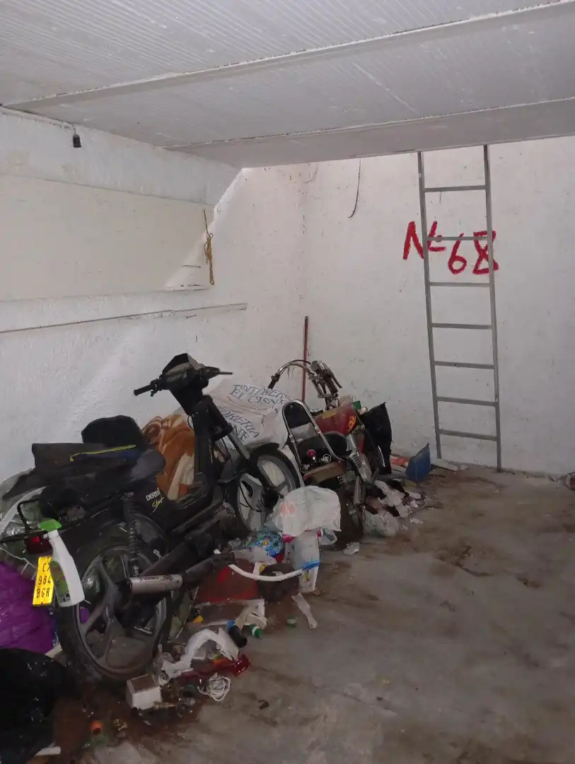 Garage zum Verkauf in Granada