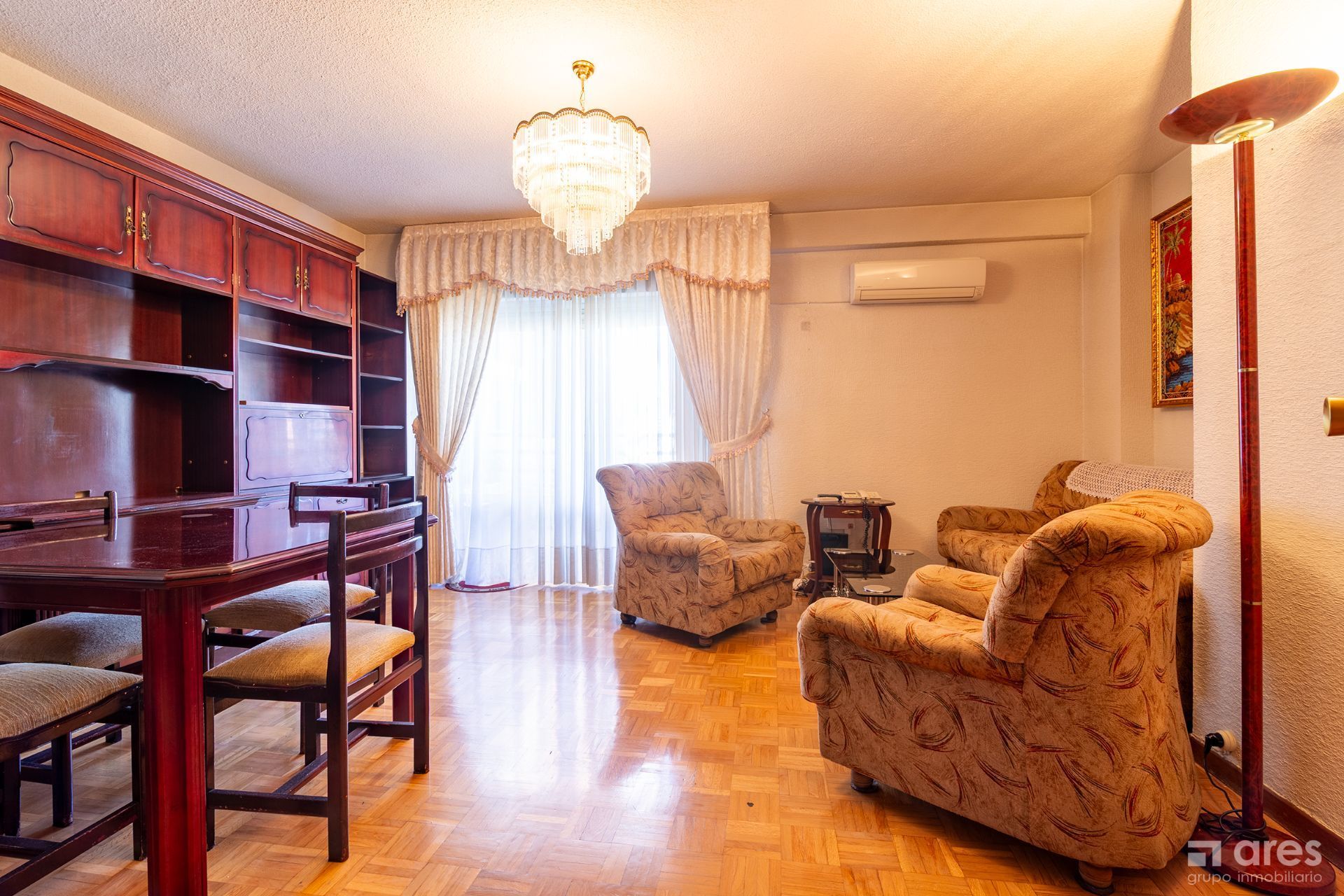 Sala de estar de Piso en venta en  Madrid Capital con Calefacción y Terraza