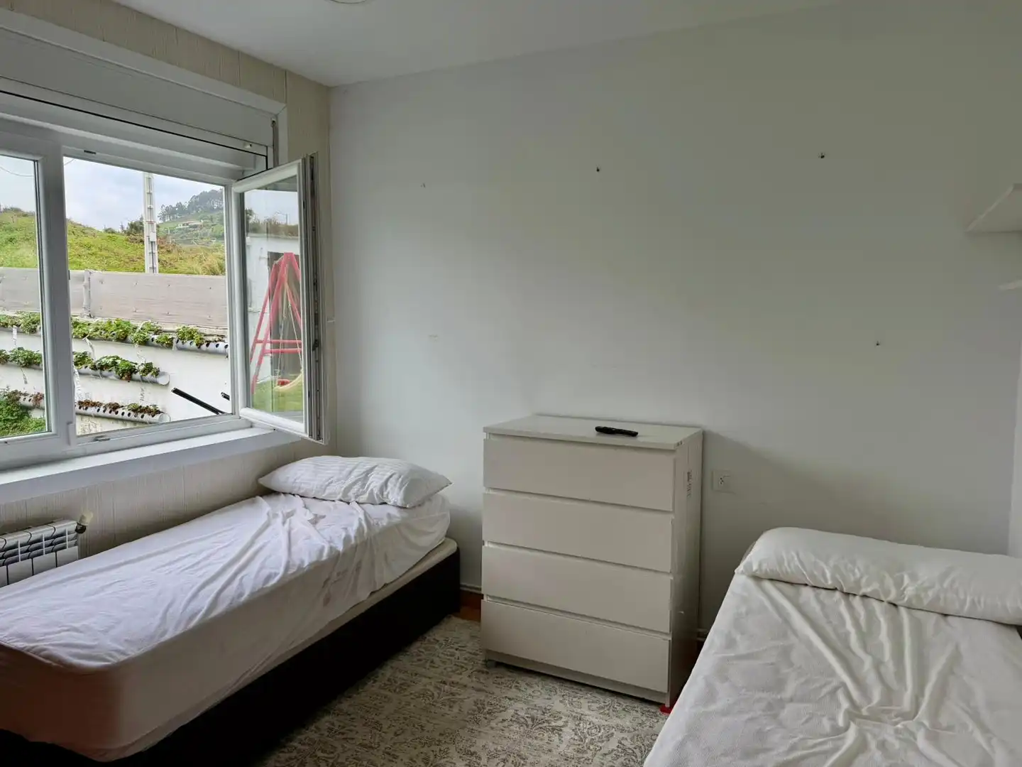 Habitación de Casa o chalet en venta en Arteixo con Calefacción y Jardín privado