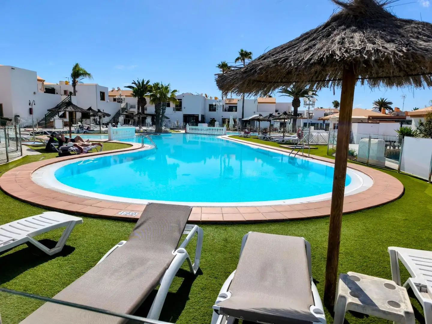Schwimmbecken von Wohnungen zum Verkauf in Antigua mit Terrasse, Möbliert und Gemeinschaftspool