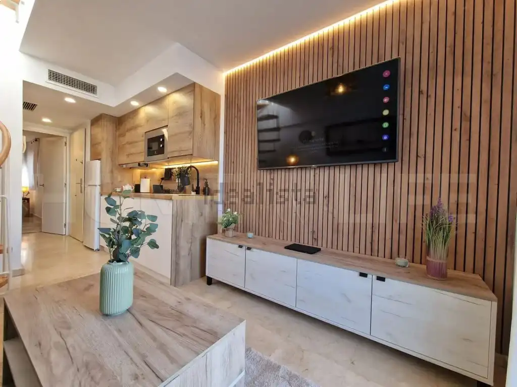 Wohnzimmer von Maisonette zum Verkauf in Benalmádena mit Klimaanlage, Privatgarten und Terrasse