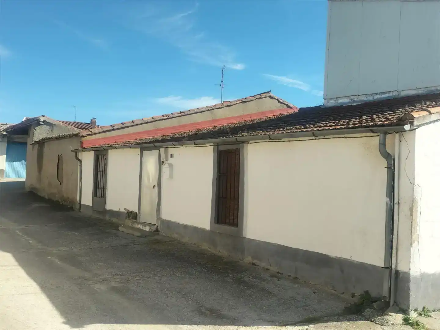 Exterior view of Detached homes for sale in Valdecarros