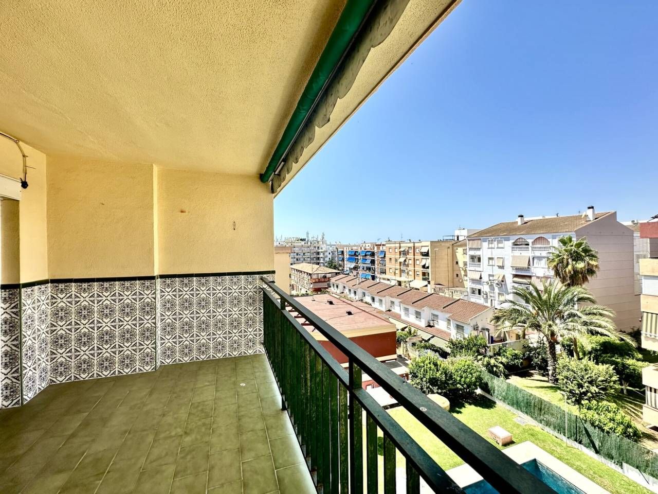 Exterior view of Flat for sale in Rincón de la Victoria  with Terrace and Community pool