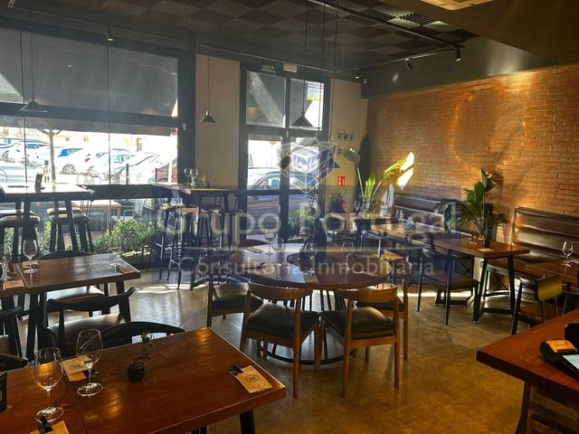 Local comercial en Alquiler en Casco Urbano