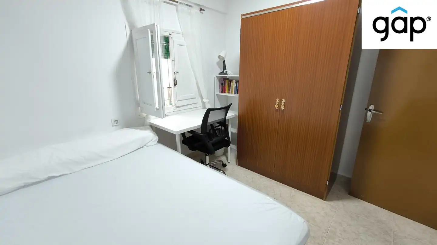 Schlafzimmer von Wohnung zur Miete in Cuenca mit Heizung, Terrasse und Möbliert