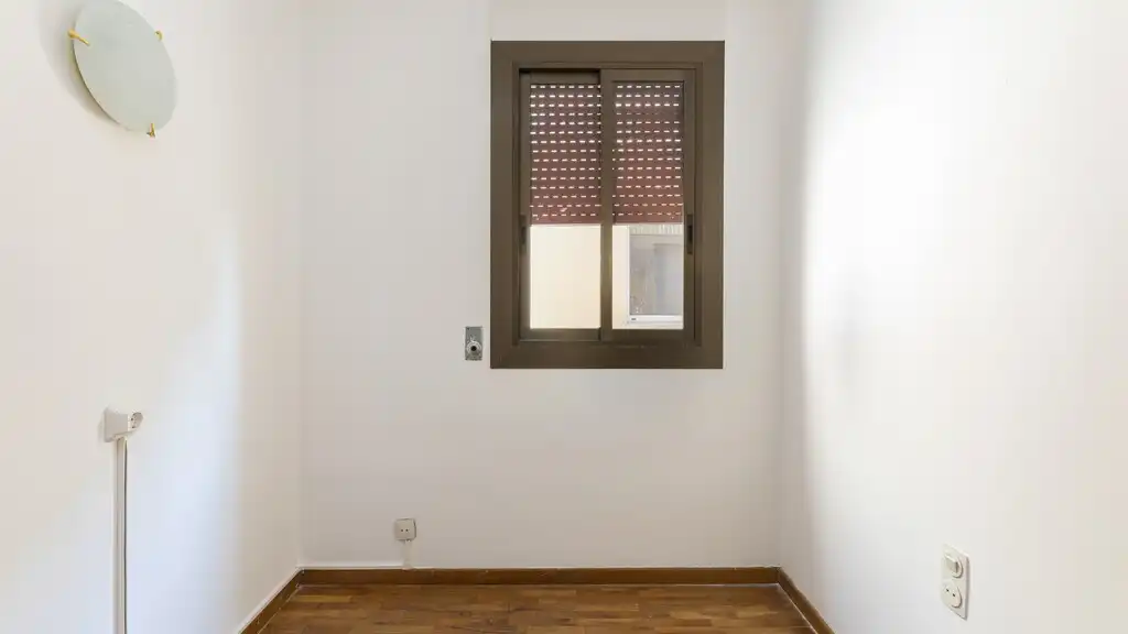 Bedroom of Apartments for sale in Barcelona  with Air Conditioner, Heating and Parquet flooring