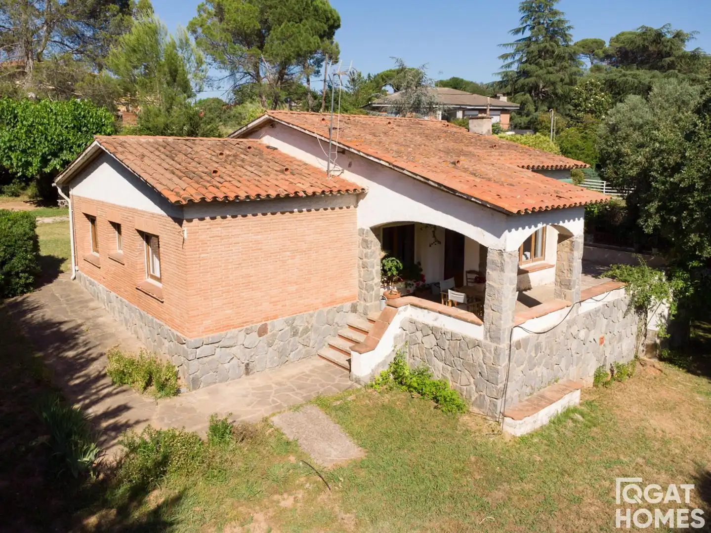 Exterior view of Houses for sale in Sant Cugat del Vallès  with Air Conditioner, Heating and Terrace
